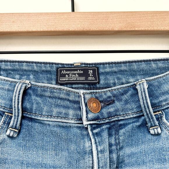 Abercrombie & Fitch Distressed Harper Super Skinny Jeans Medium Wash 26 / 2 R - Picture 9 of 11